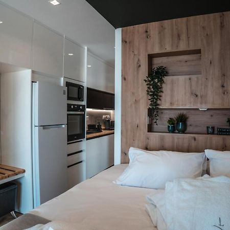 Cosea Living: Seaside Deluxe Suite In Harbour 107B Paphos Exterior photo