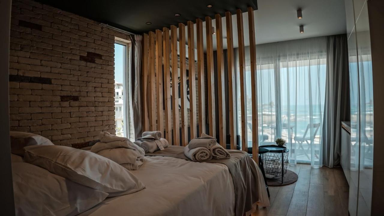 Cosea Living: Seaside Deluxe Suite In Harbour 107B Paphos Exterior photo