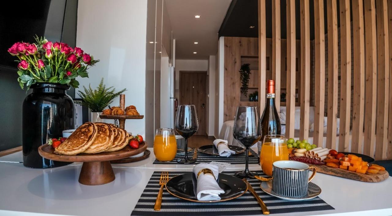 Cosea Living: Seaside Deluxe Suite In Harbour 107B Paphos Exterior photo